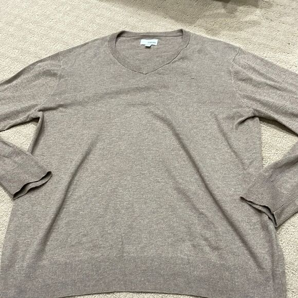 Men’s brown v neck sweater - Picture 1 of 3